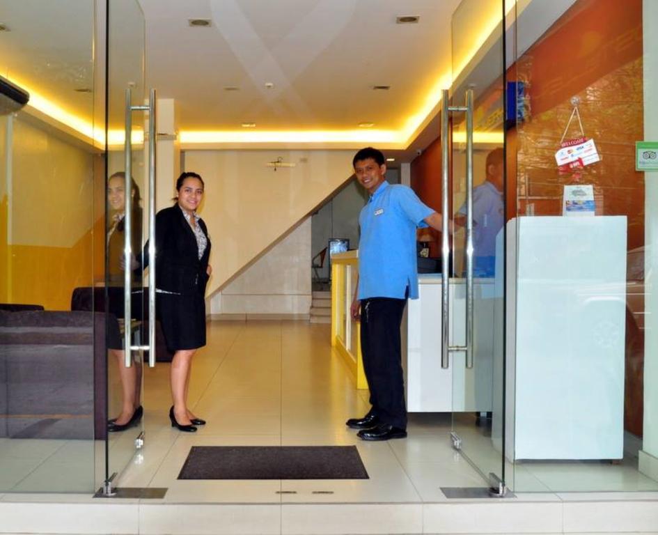 Hostellery Manilla Buitenkant foto